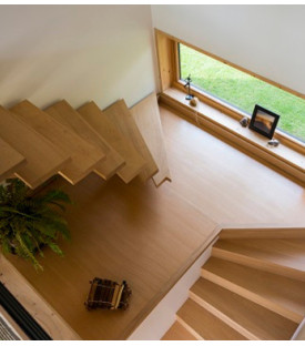 Escalier vitrifié avec vitrificateur AQUAPARQUET Effet Soie