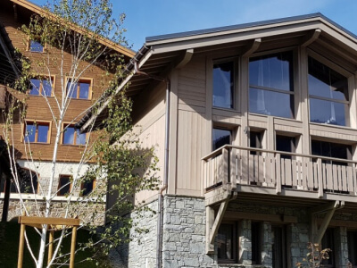 Saturateur pour bois extérieur sur chalet en douglas